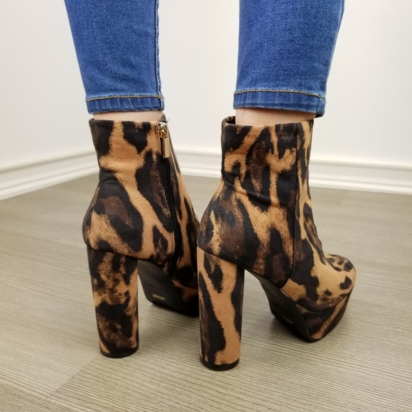 Leopard animal print platform ankle booties - Picture 6 of 8